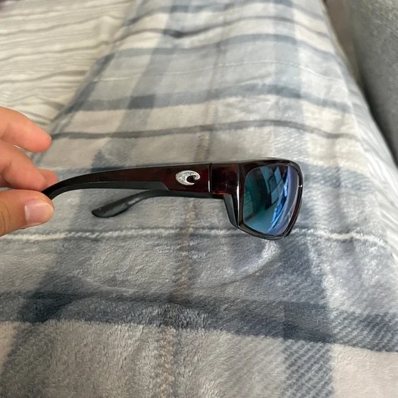 Costa Men's Tortoise Sunglasses - Picture 3 of 4